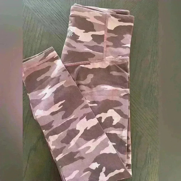 ATHLETA Size Small..7/8 Tight, plum Camo - Picture 1 of 6